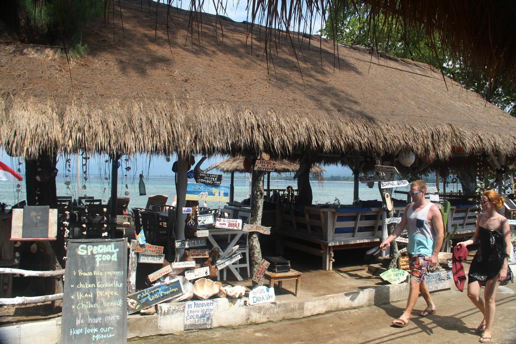 Star Bar And Bungalows Гили Еър Екстериор снимка