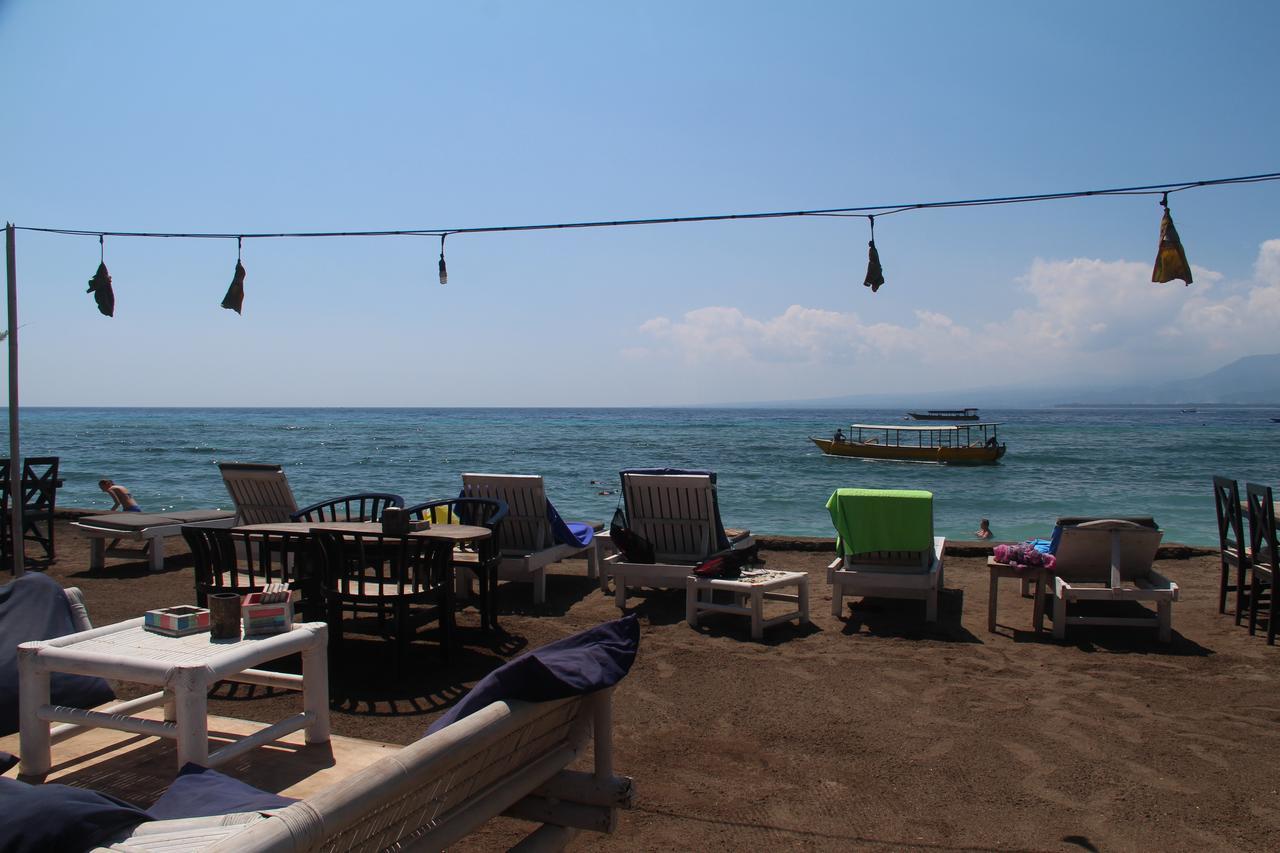 Star Bar And Bungalows Гили Еър Екстериор снимка