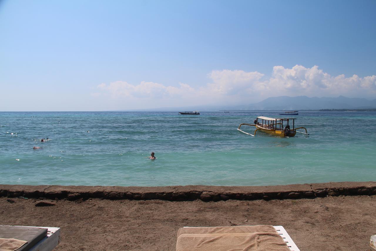 Star Bar And Bungalows Гили Еър Екстериор снимка