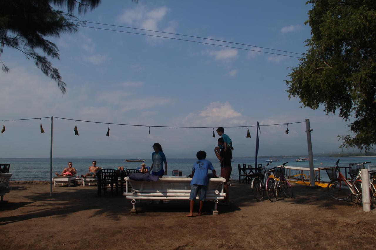 Star Bar And Bungalows Гили Еър Екстериор снимка